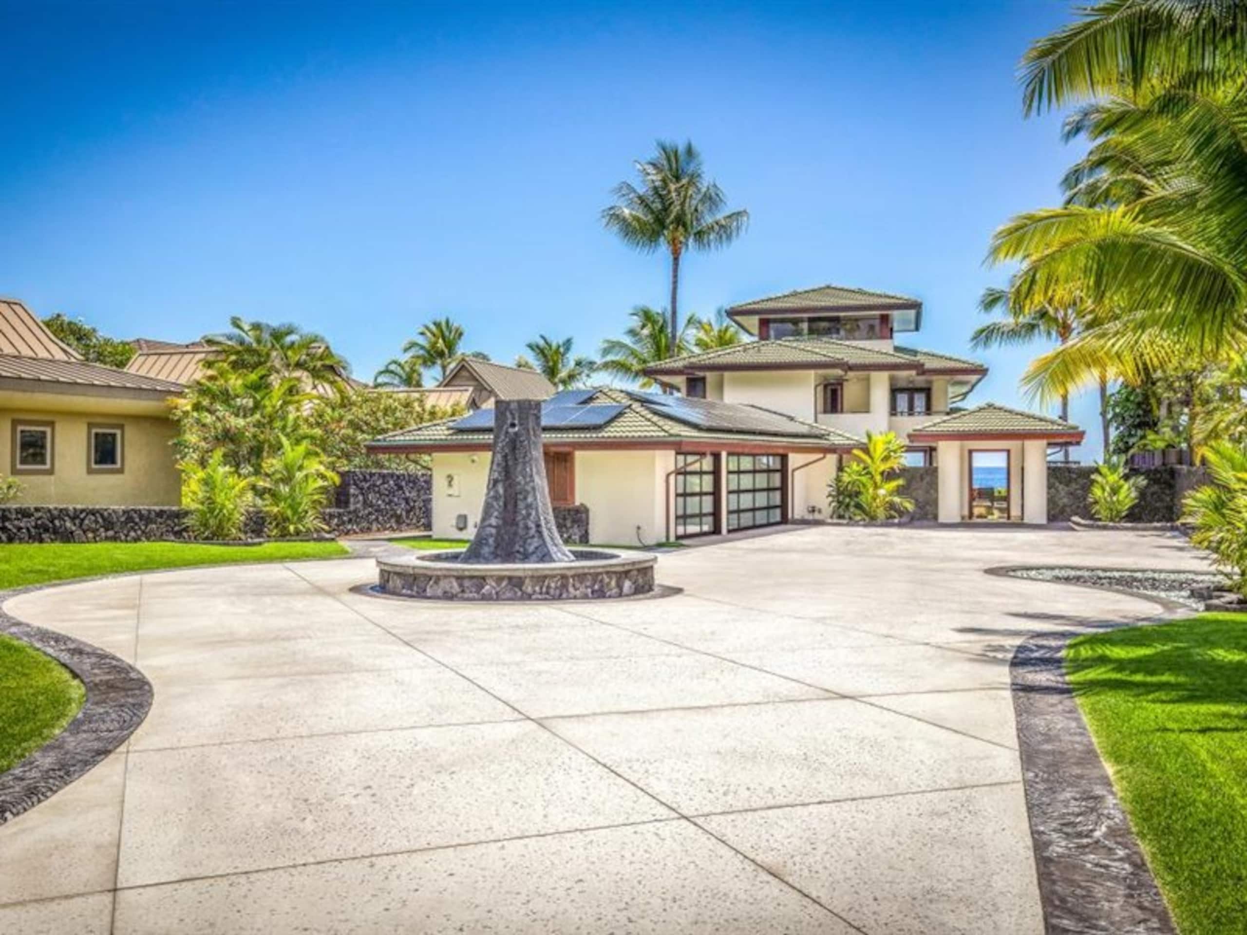 Home in Kailua-Kona · ★4.68 · 3 bedrooms · 6 beds · 3.5 baths - Image 35