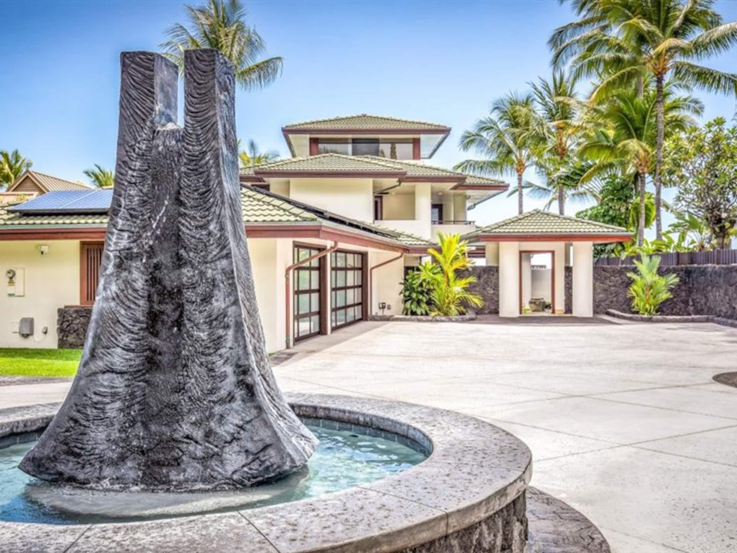 Home in Kailua-Kona · ★4.68 · 3 bedrooms · 6 beds · 3.5 baths - Image 36
