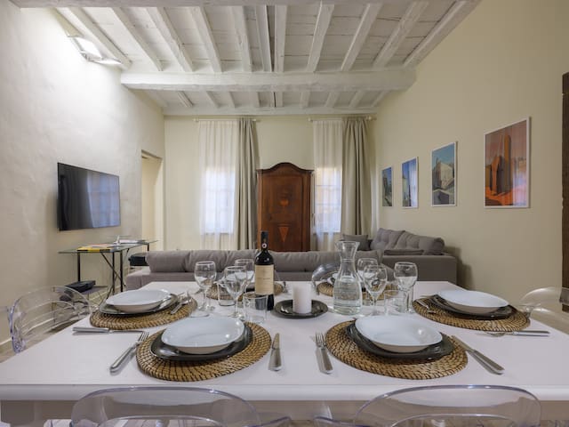 Beautiful flat in Oltrarno