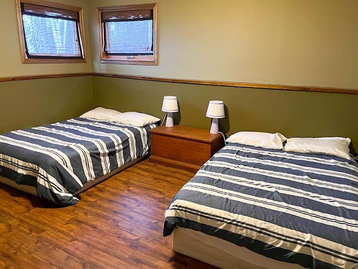 Долу BR4 с две двойни стаи