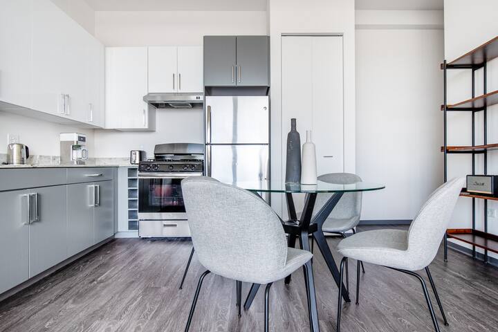 Blueground | Logan Sq, gym, roof, 1 block to L gallery image 5