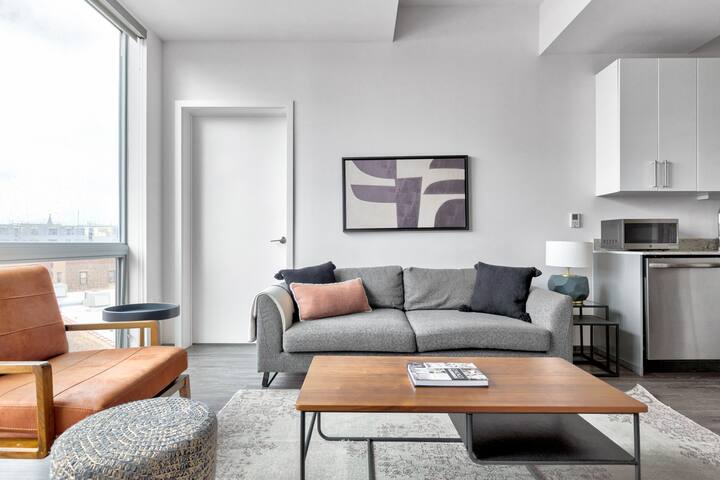 Blueground | Logan Sq, gym, roof, 1 block to L gallery image 2