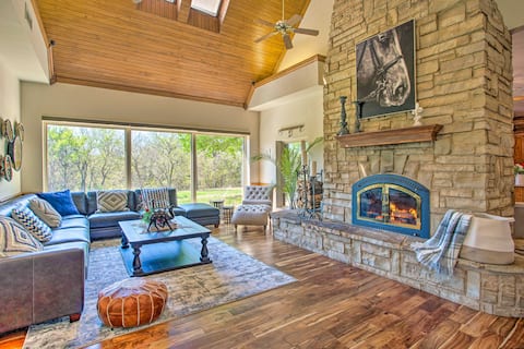 16-Acre Pilot Point Ranch: Private Pond