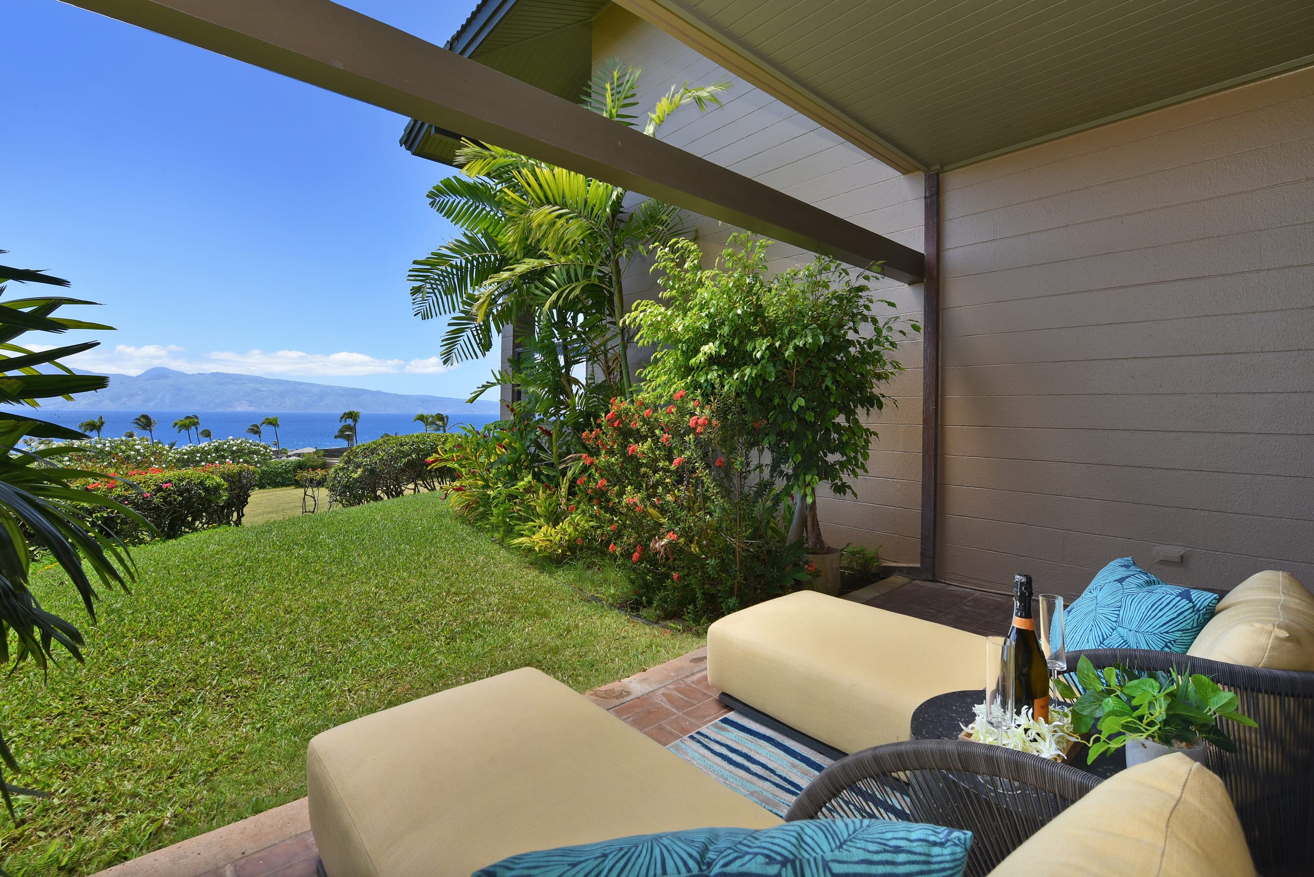 Condo in Lahaina · ★5.0 · 2 bedrooms · 4 beds · 3 baths - Image 14