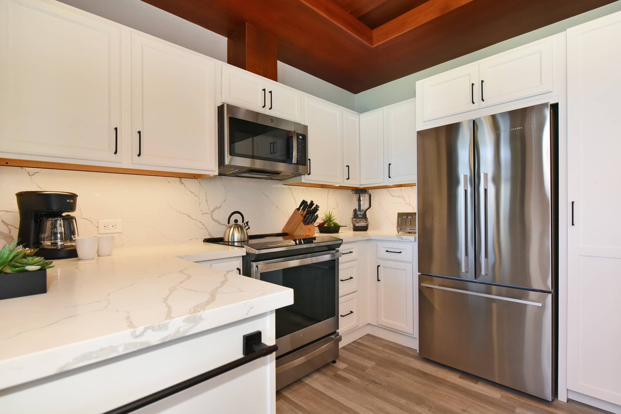 Condo in Lahaina · ★5.0 · 2 bedrooms · 4 beds · 3 baths - Image 8