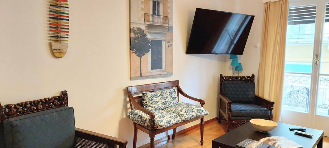 Magnificent apartment in Plaka gallery image 5