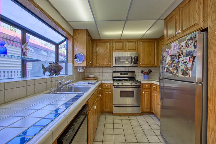 316CL – Spacious 4 bdr House , Quick walk to gallery image 5