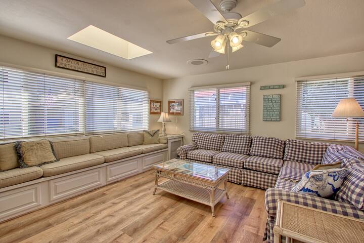 316CL – Spacious 4 bdr House , Quick walk to gallery image 2