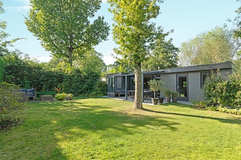 Enjoy close to sea, Veerse lake and village! 7pers