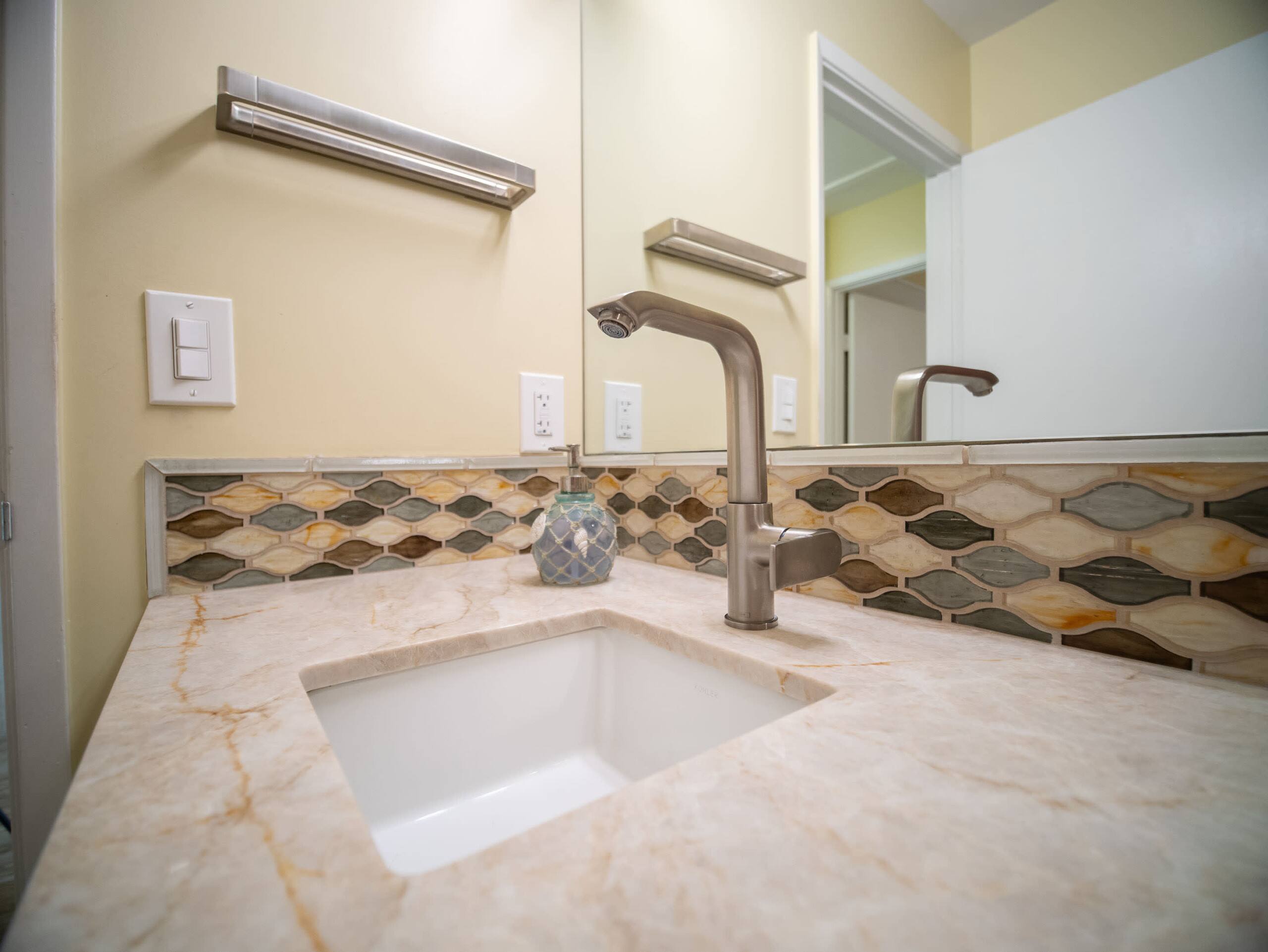 Condo in Kihei · ★4.96 · 1 bedroom · 2 beds · 1 bath - Image 20