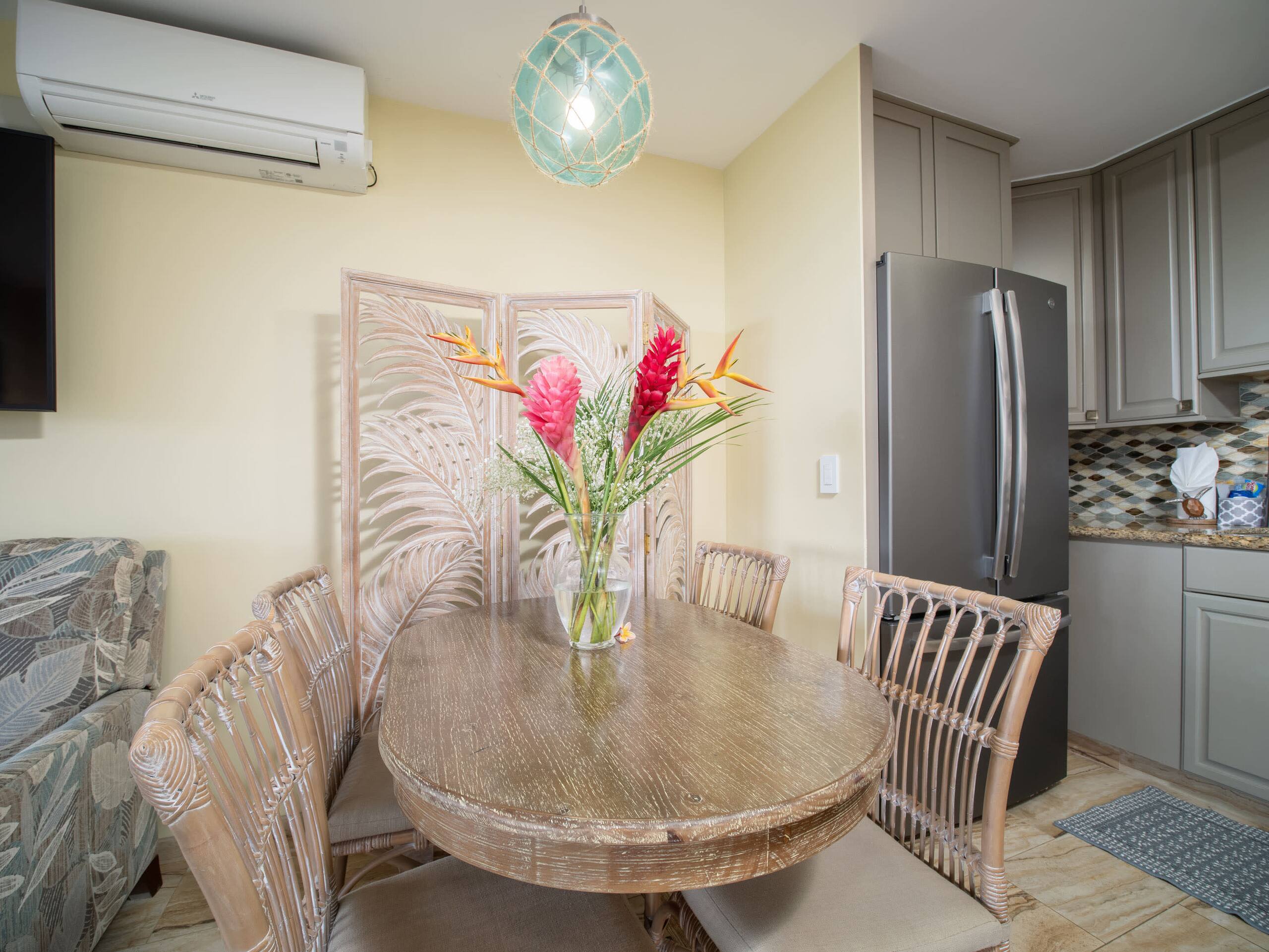 Condo in Kihei · ★4.96 · 1 bedroom · 2 beds · 1 bath - Image 10