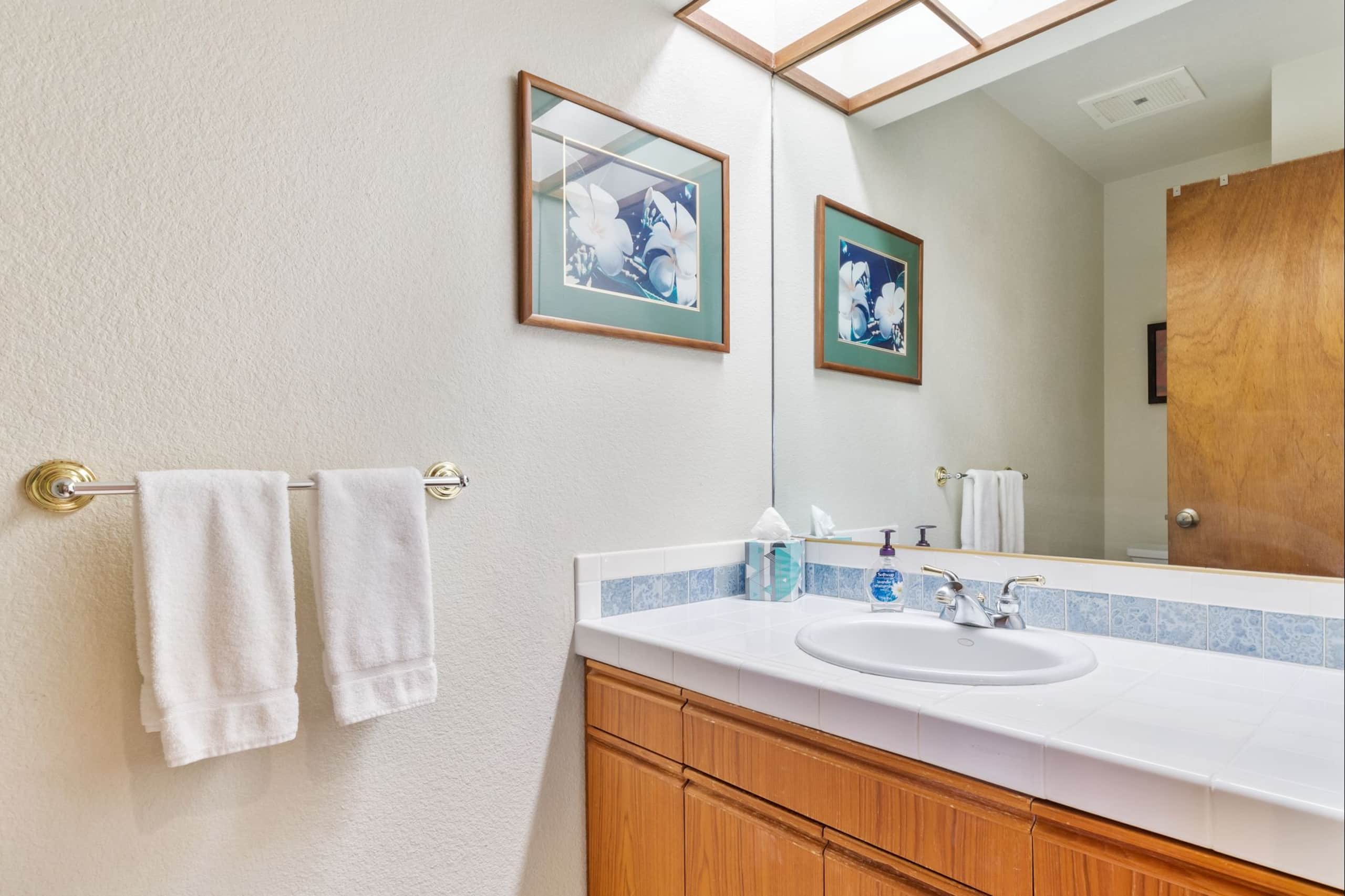 Kohala Coast condo w/ golf views and lanai - Photo 14