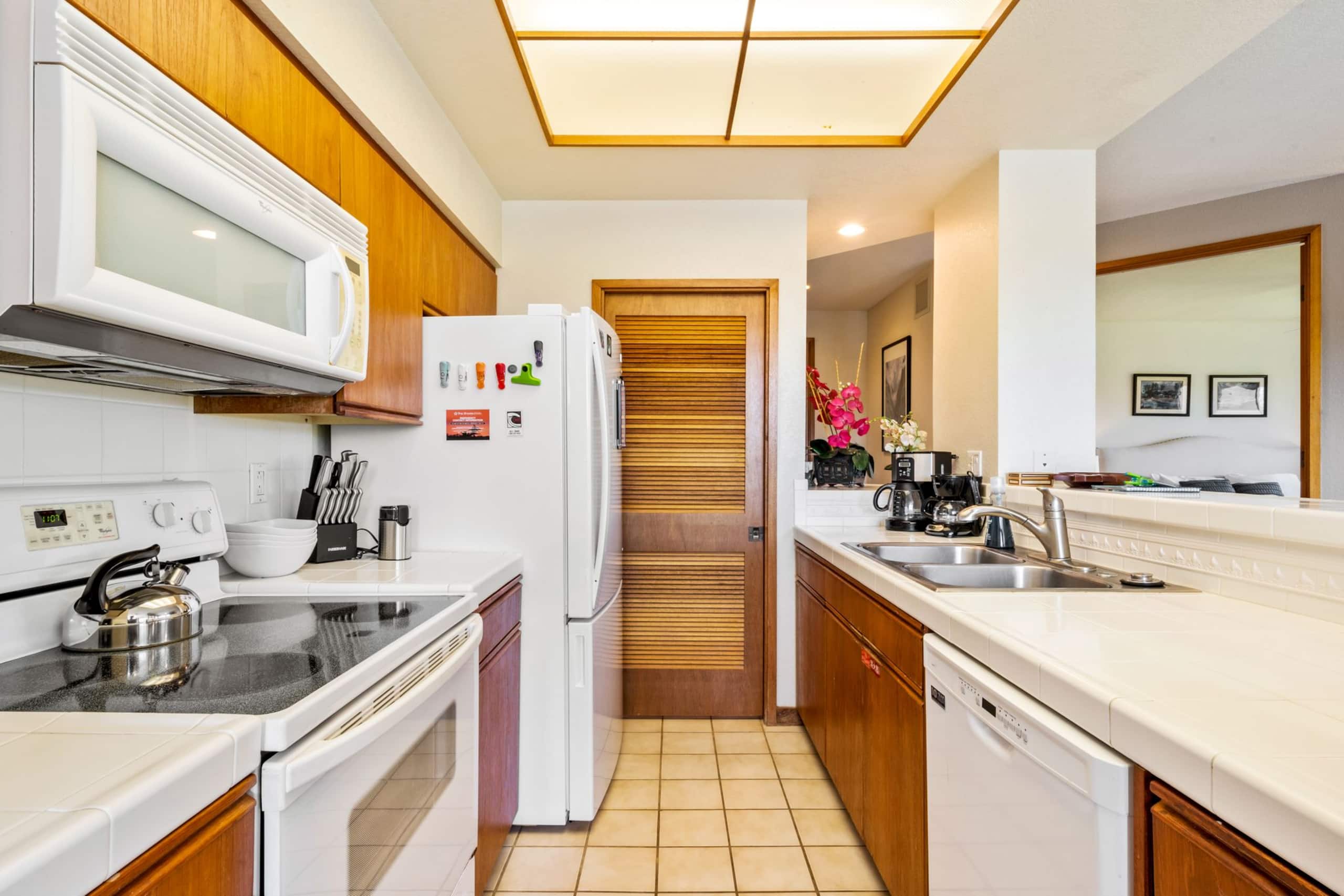 Kohala Coast condo w/ golf views and lanai - Photo 9
