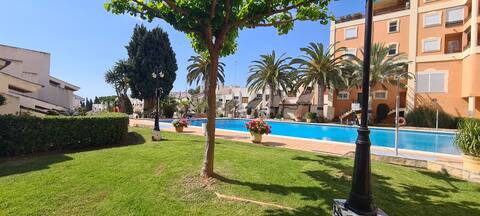 Townhouse with a pool and garden Las Fuentes