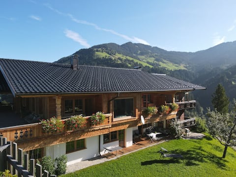 Erfolgreiche Airbnb-Immobilie: Chalet Edelweiss by Interhome in Wildschönau
