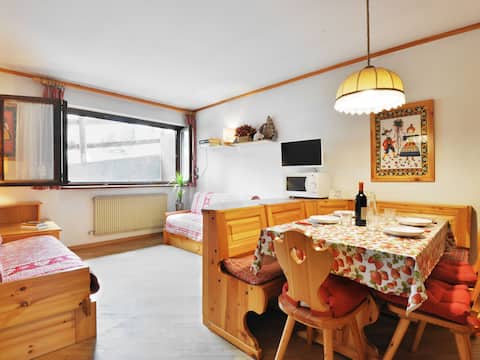 Top Airbnb: Apt 1 by Interhome in Canazei