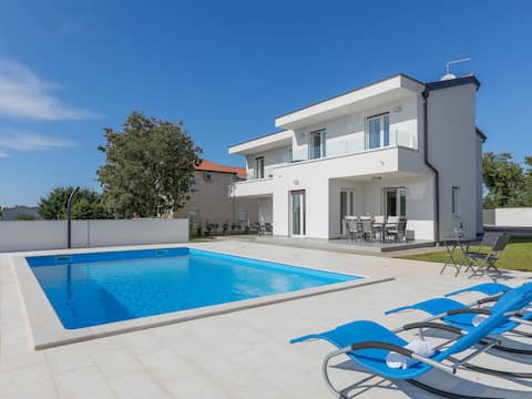 Successful Airbnb property: Villa Tonka by Interhome in Nova Vas