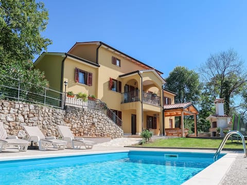 Top Airbnb: Maria by Interhome in Ripenda Kras