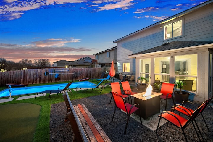 16 Beds | Pool | Game Room | Firepit | Grill | Bar - Austin, TX