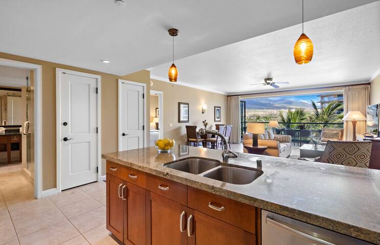 Maui Resort Rentals: Honua Kai Konea 404 gallery image 5