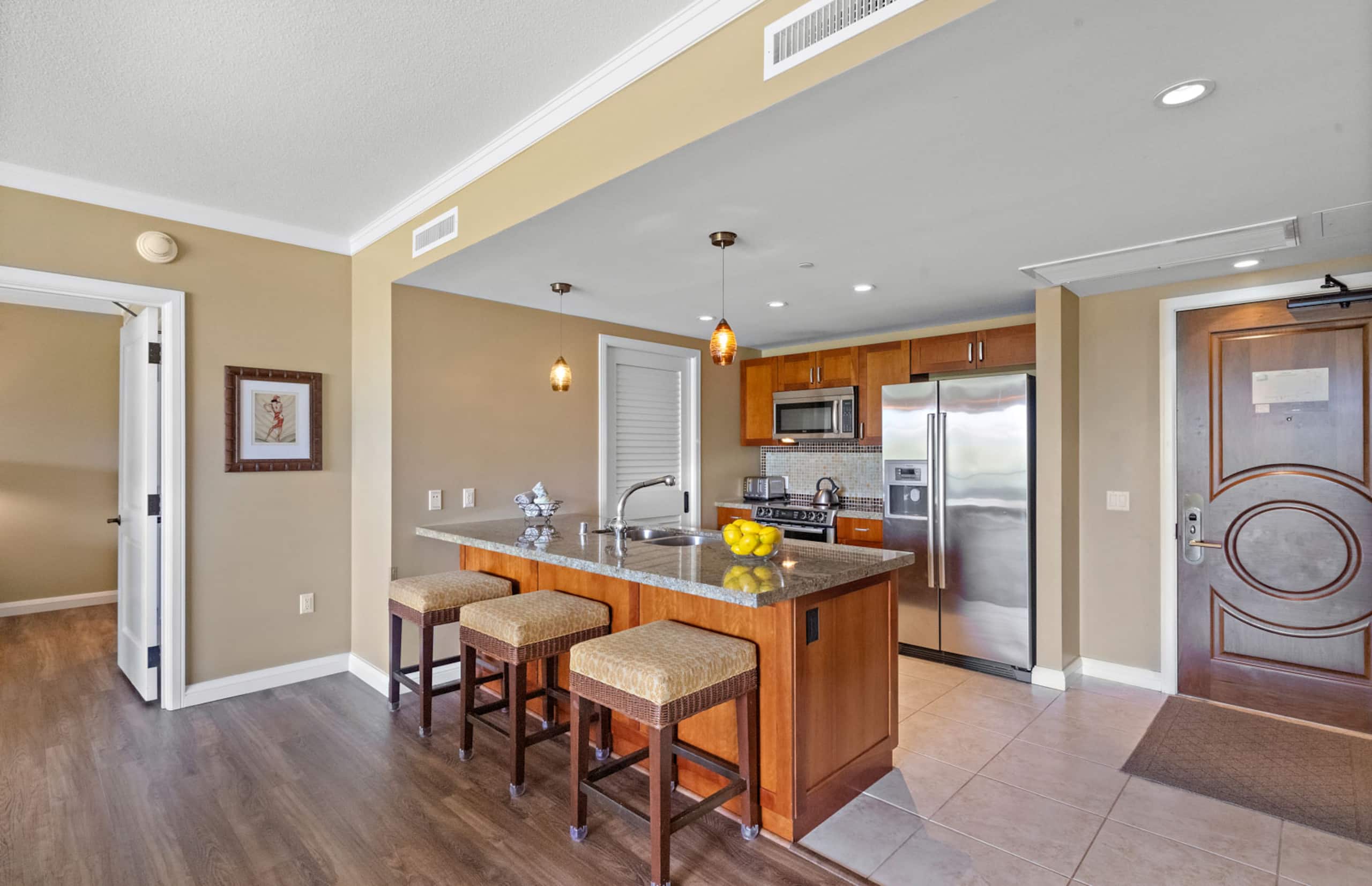Condo in Lahaina · ★4.85 · 2 bedrooms · 3 beds · 2 baths - Image 6