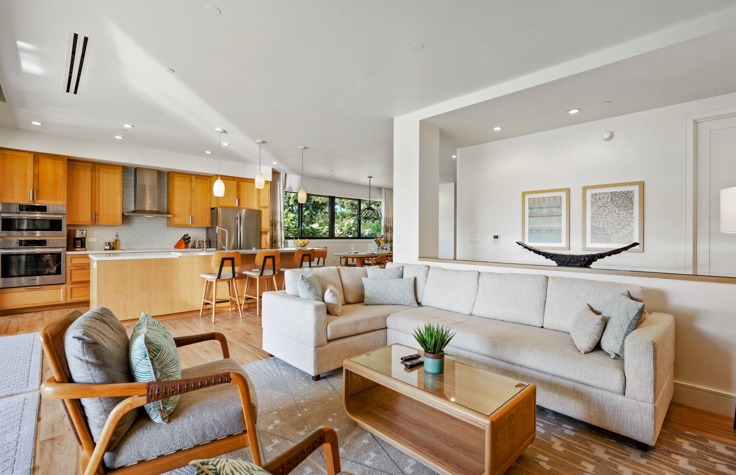 Condo in Lahaina · ★4.43 · 3 bedrooms · 4 beds · 3 baths - Image 16