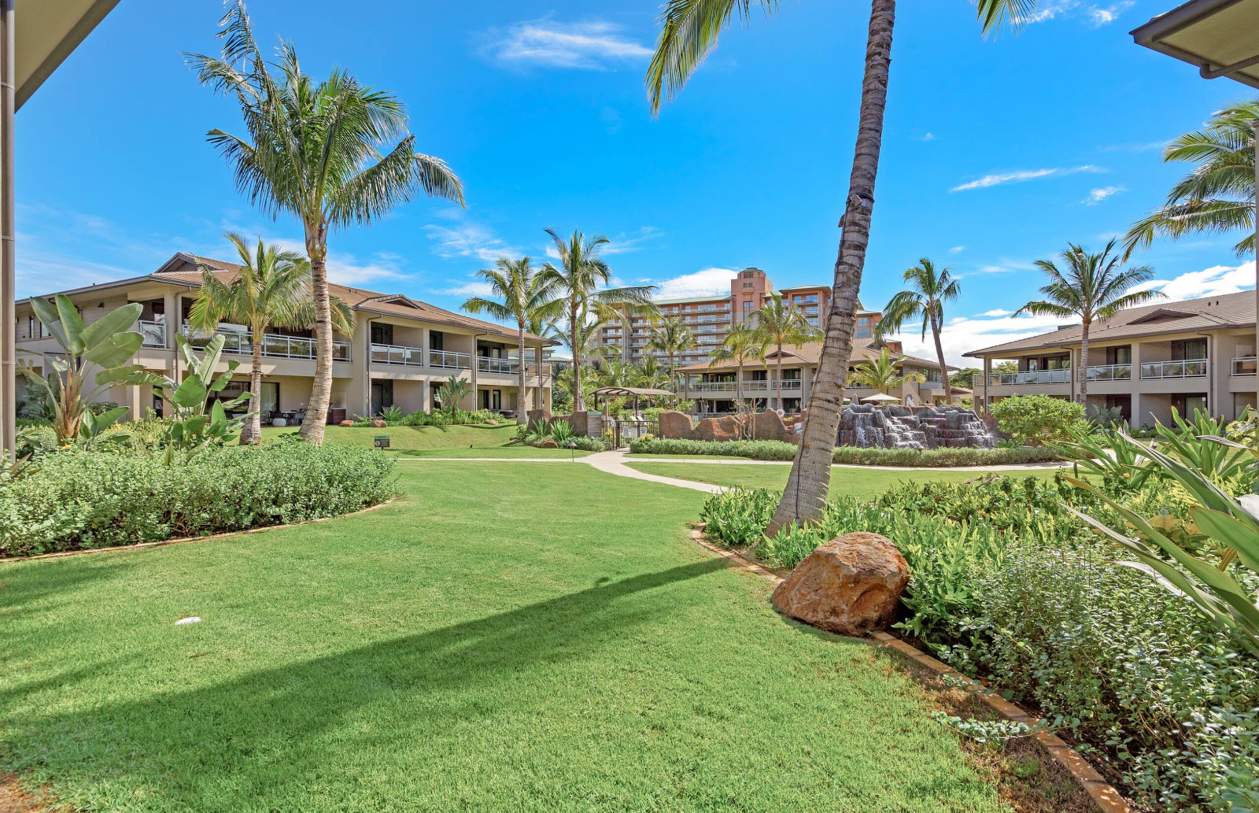 Condo in Lahaina · ★4.43 · 3 bedrooms · 4 beds · 3 baths - Image 6