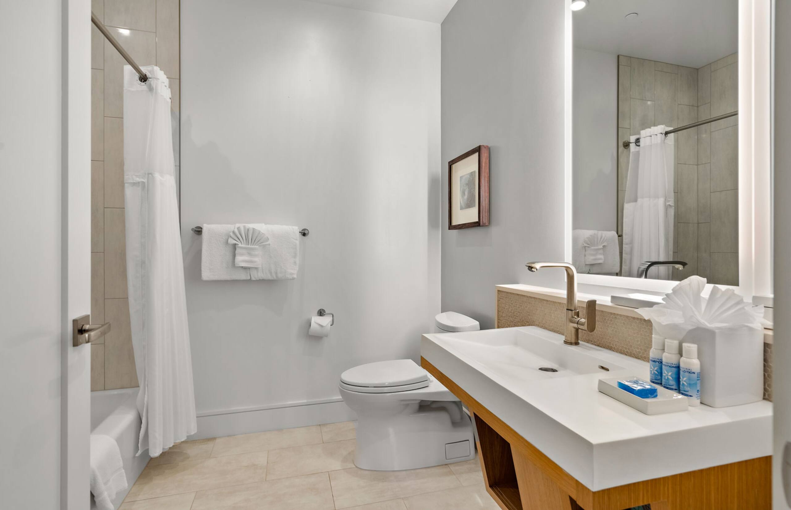 Condo in Lahaina · ★4.43 · 3 bedrooms · 4 beds · 3 baths - Image 31