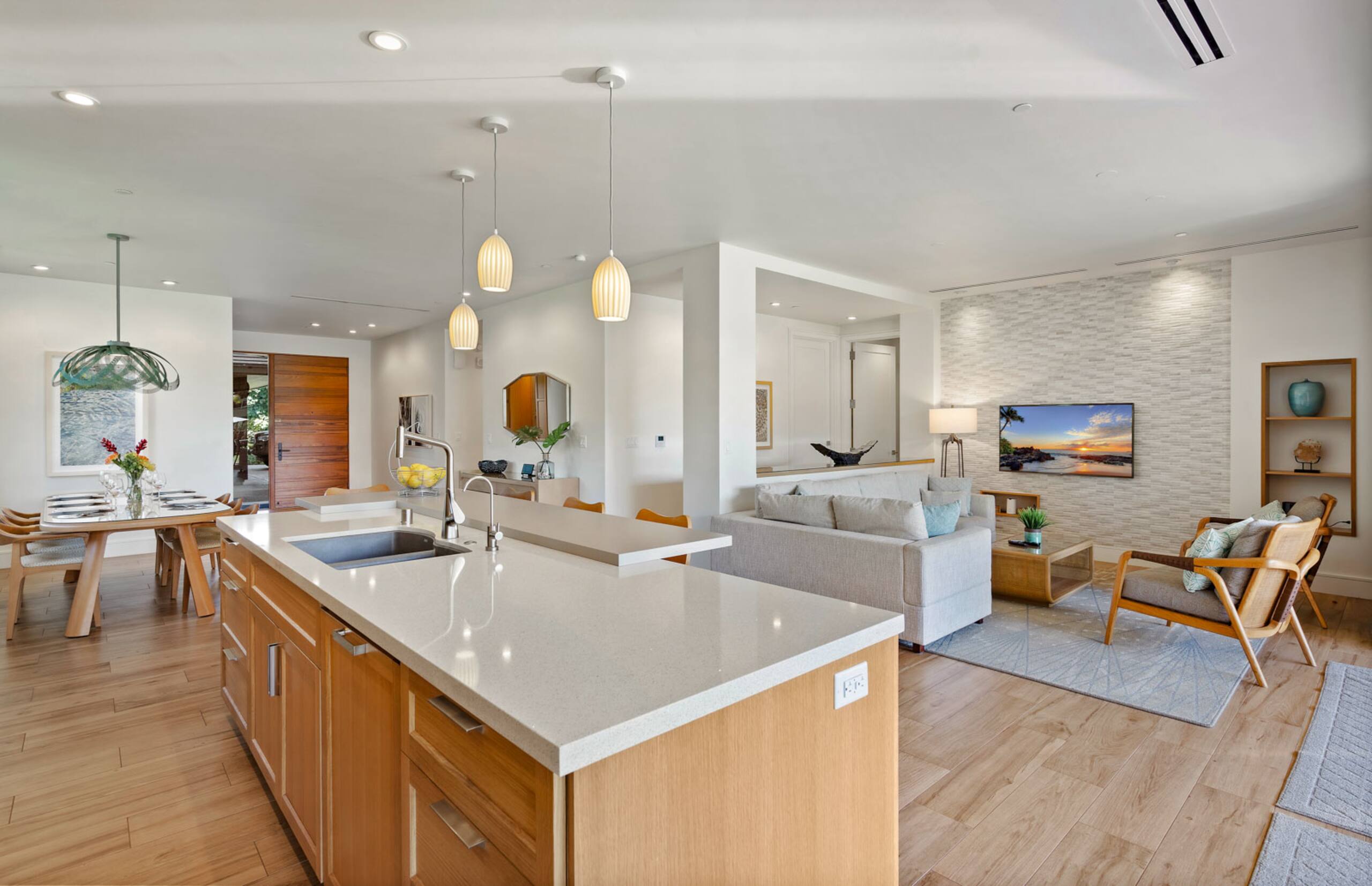 Condo in Lahaina · ★4.43 · 3 bedrooms · 4 beds · 3 baths - Image 5