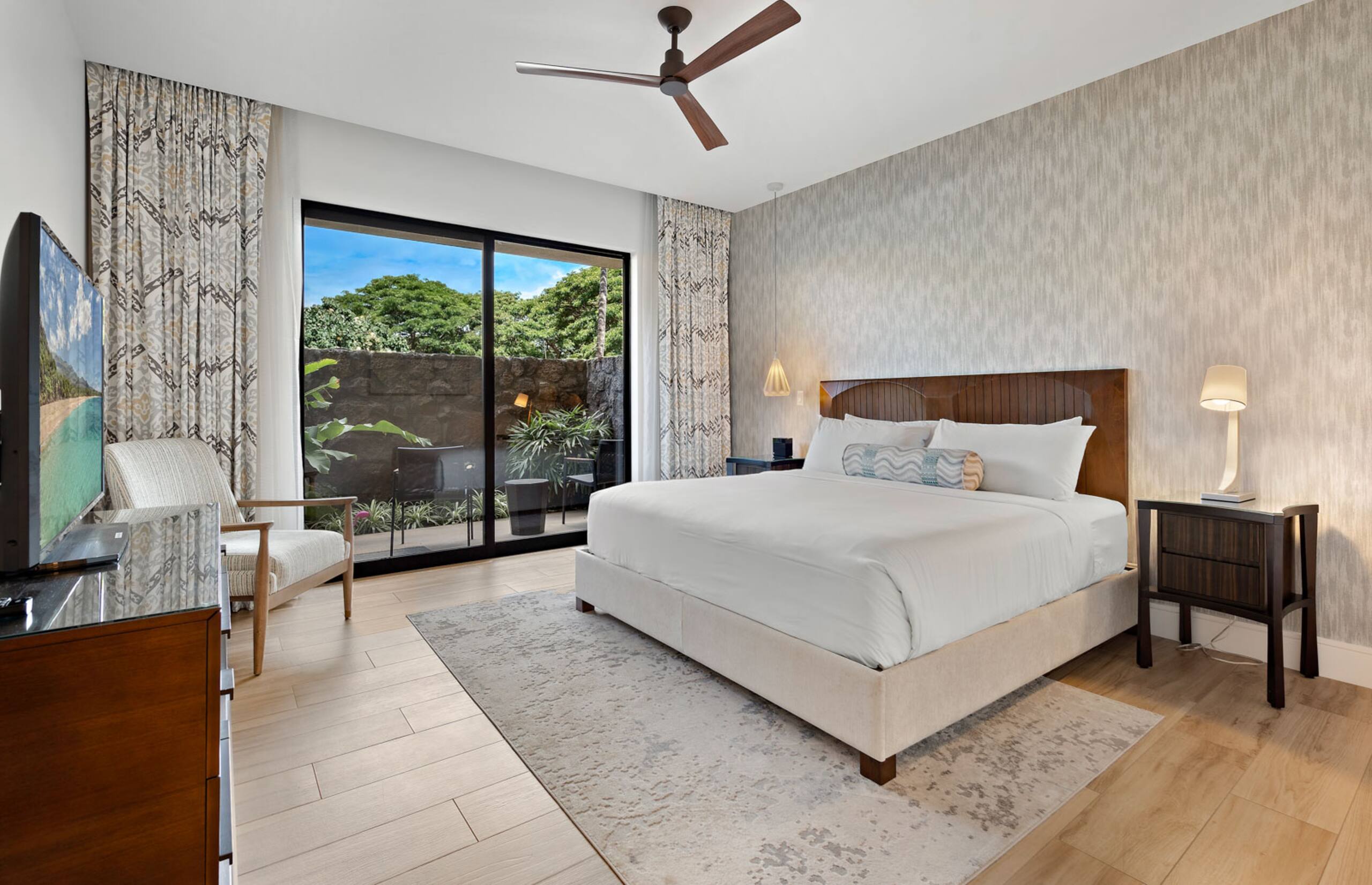 Condo in Lahaina · ★4.43 · 3 bedrooms · 4 beds · 3 baths - Image 25