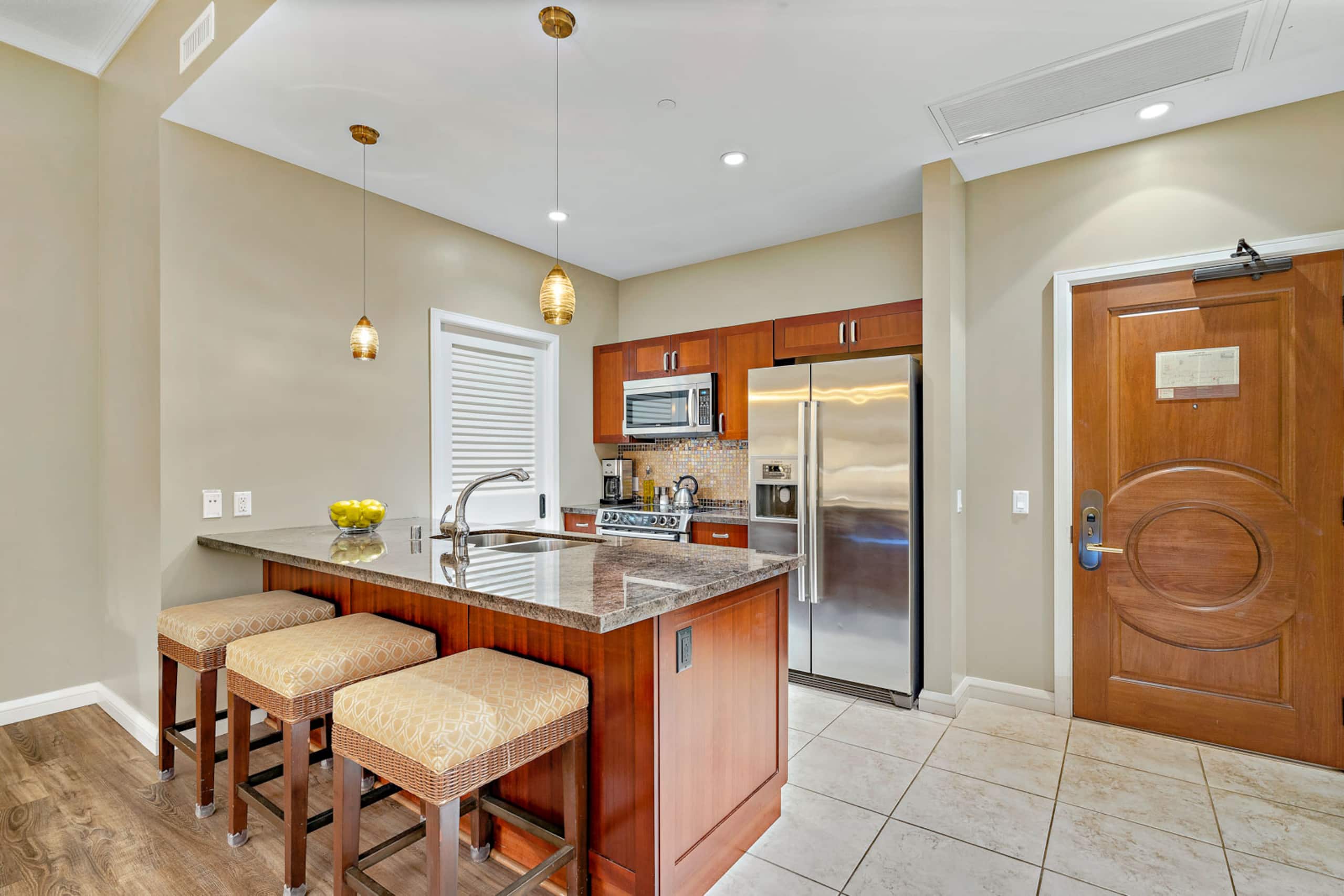 Condo in Lahaina · ★4.84 · 1 bedroom · 2 beds · 1 bath - Image 12