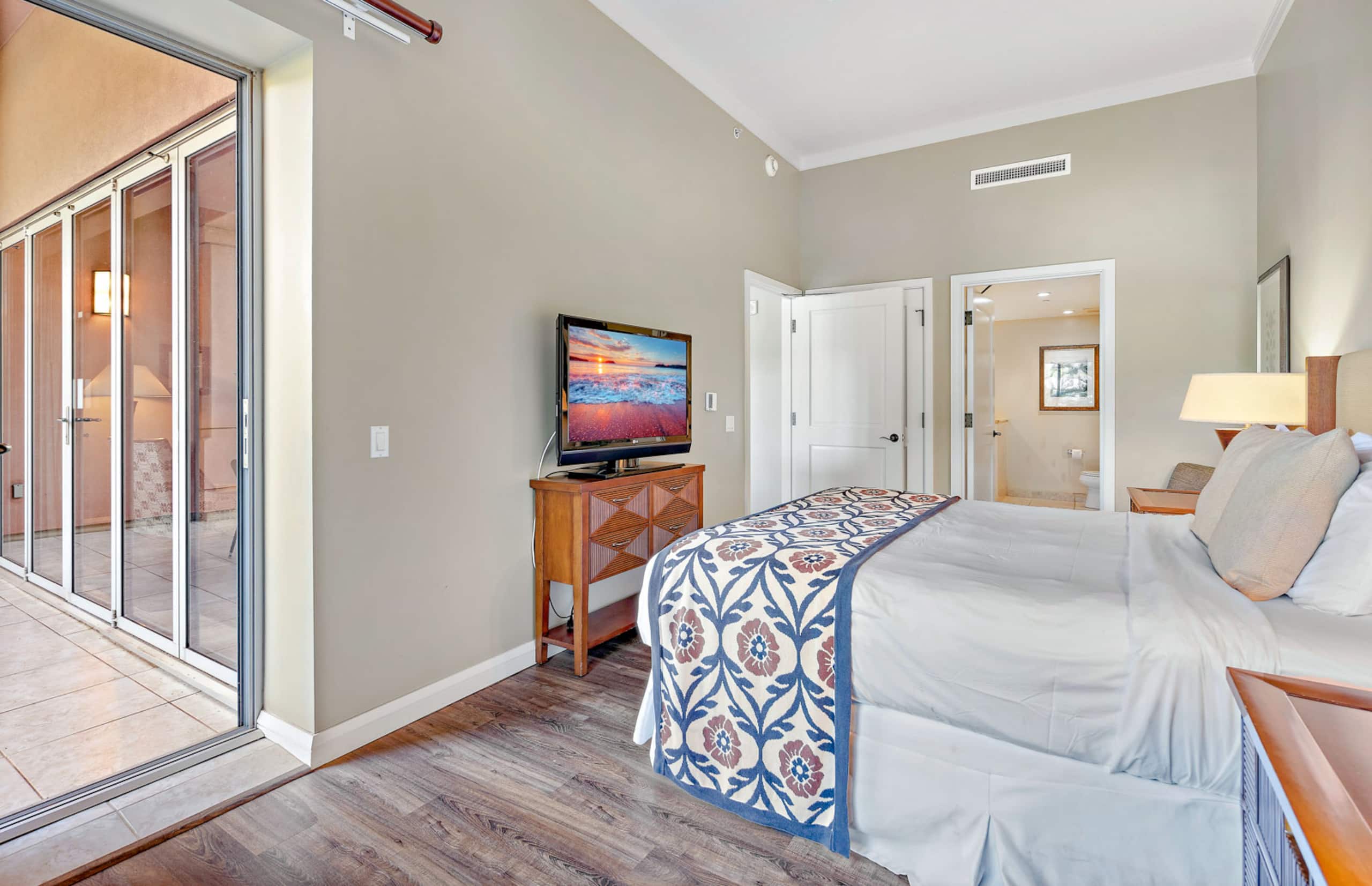 Condo in Lahaina · ★4.84 · 1 bedroom · 2 beds · 1 bath - Image 16