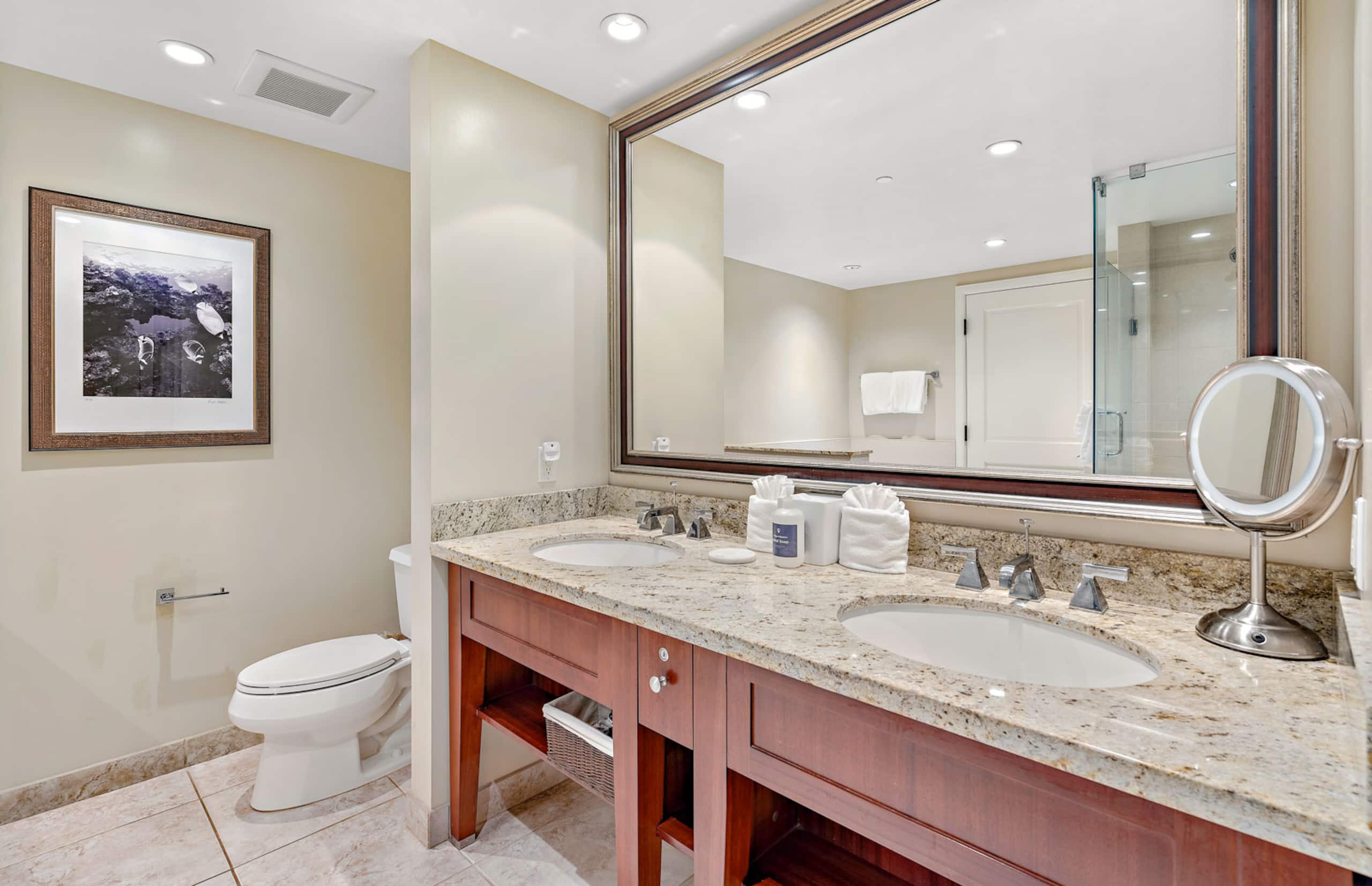 Condo in Lahaina · ★4.84 · 1 bedroom · 2 beds · 1 bath - Image 17