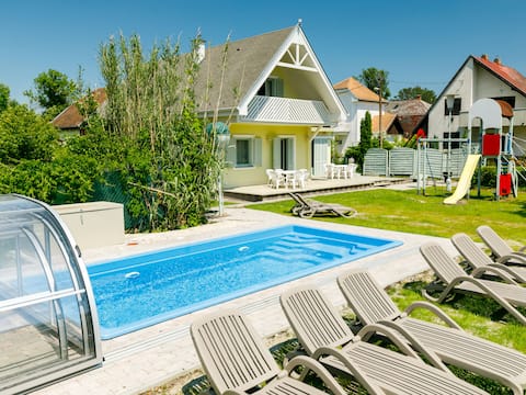 Sapphire by Interhome