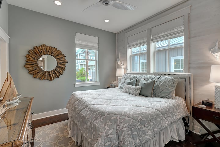 主加大双人床套房， 1楼。 