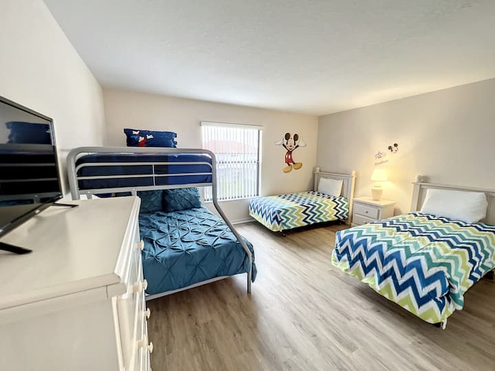 4号卧室/3张单人床1张