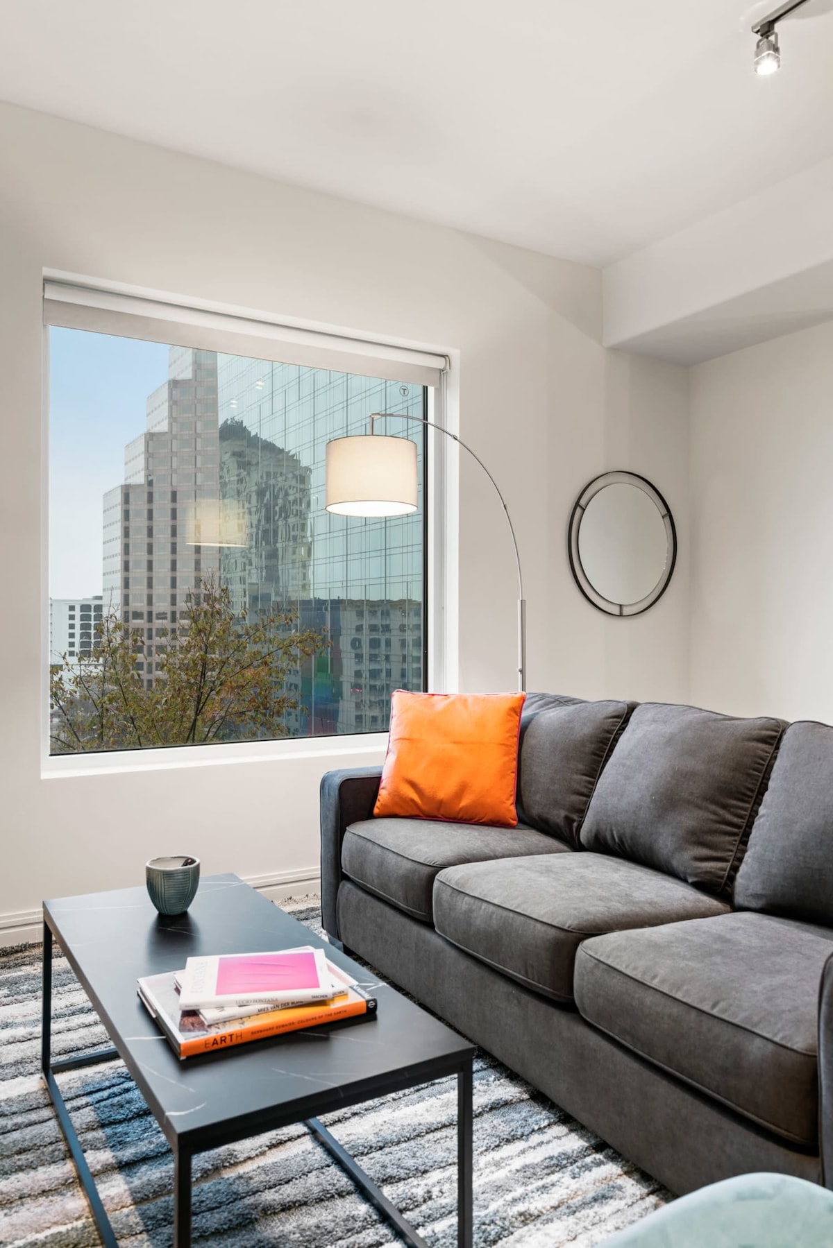 Kasa | Family Friendly 2BD, Pool & Gym | Austin