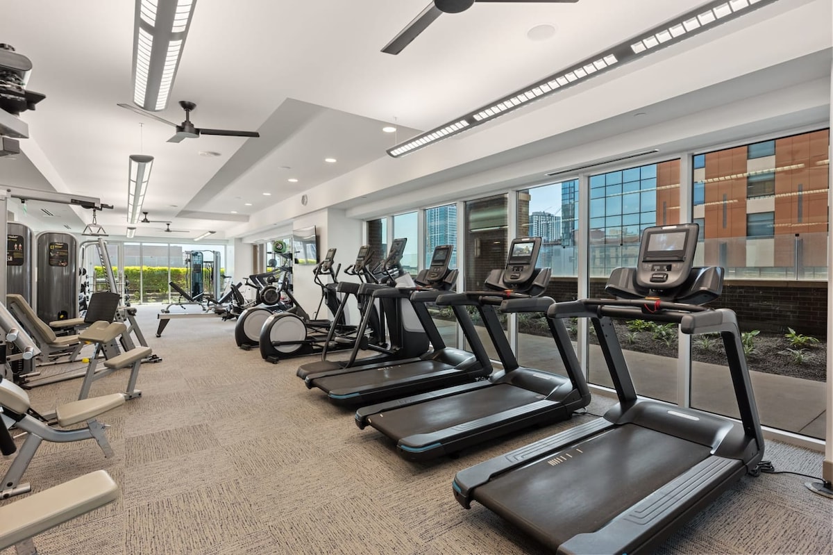 Kasa | Family Friendly 2BD, Pool & Gym | Austin