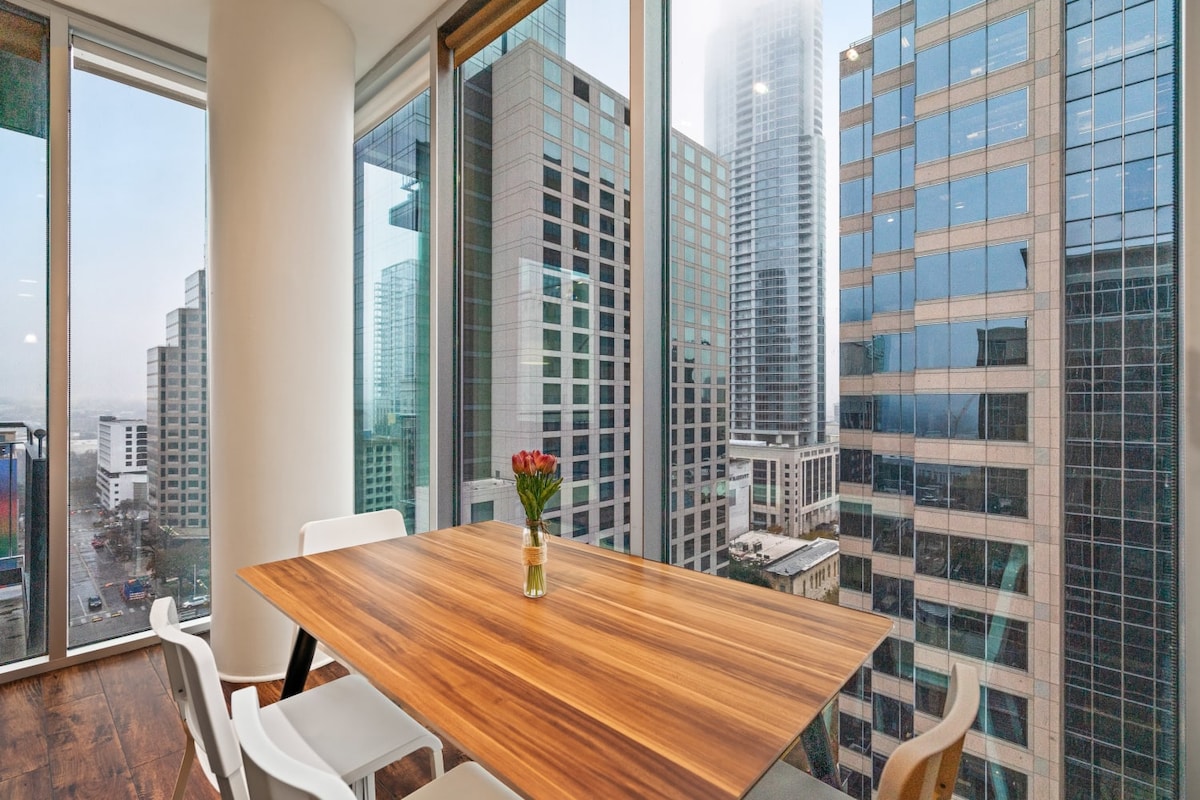 Kasa | Family Friendly 2BD, Pool & Gym | Austin