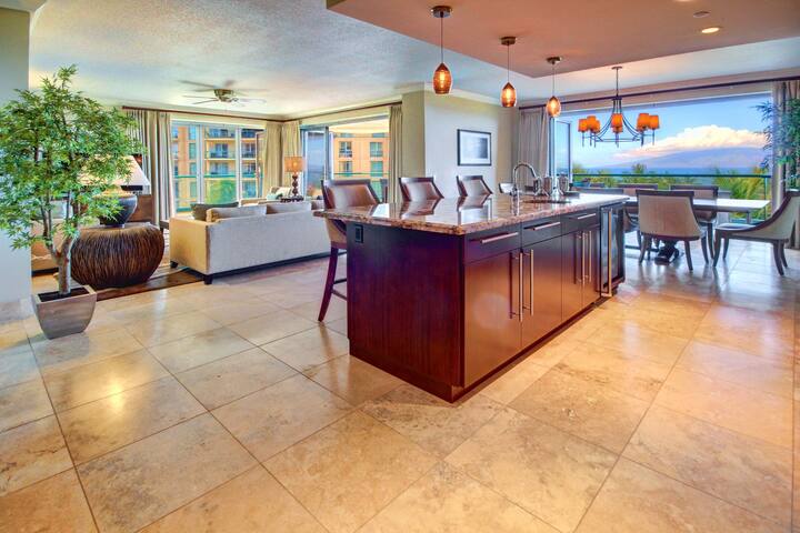 Maui Resort Rentals: Honua Kai 6BR+DEN gallery image 3