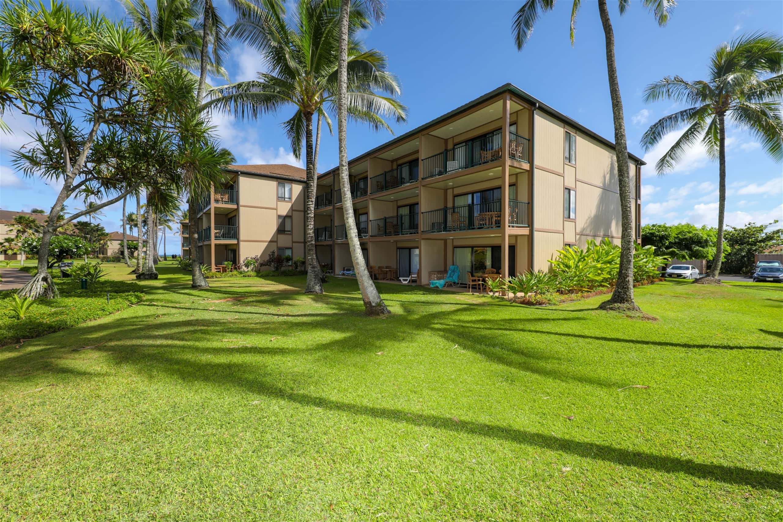 Condo in Kapaa · ★4.69 · 1 bedroom · 1 bed · 1 shared bath - Image 25
