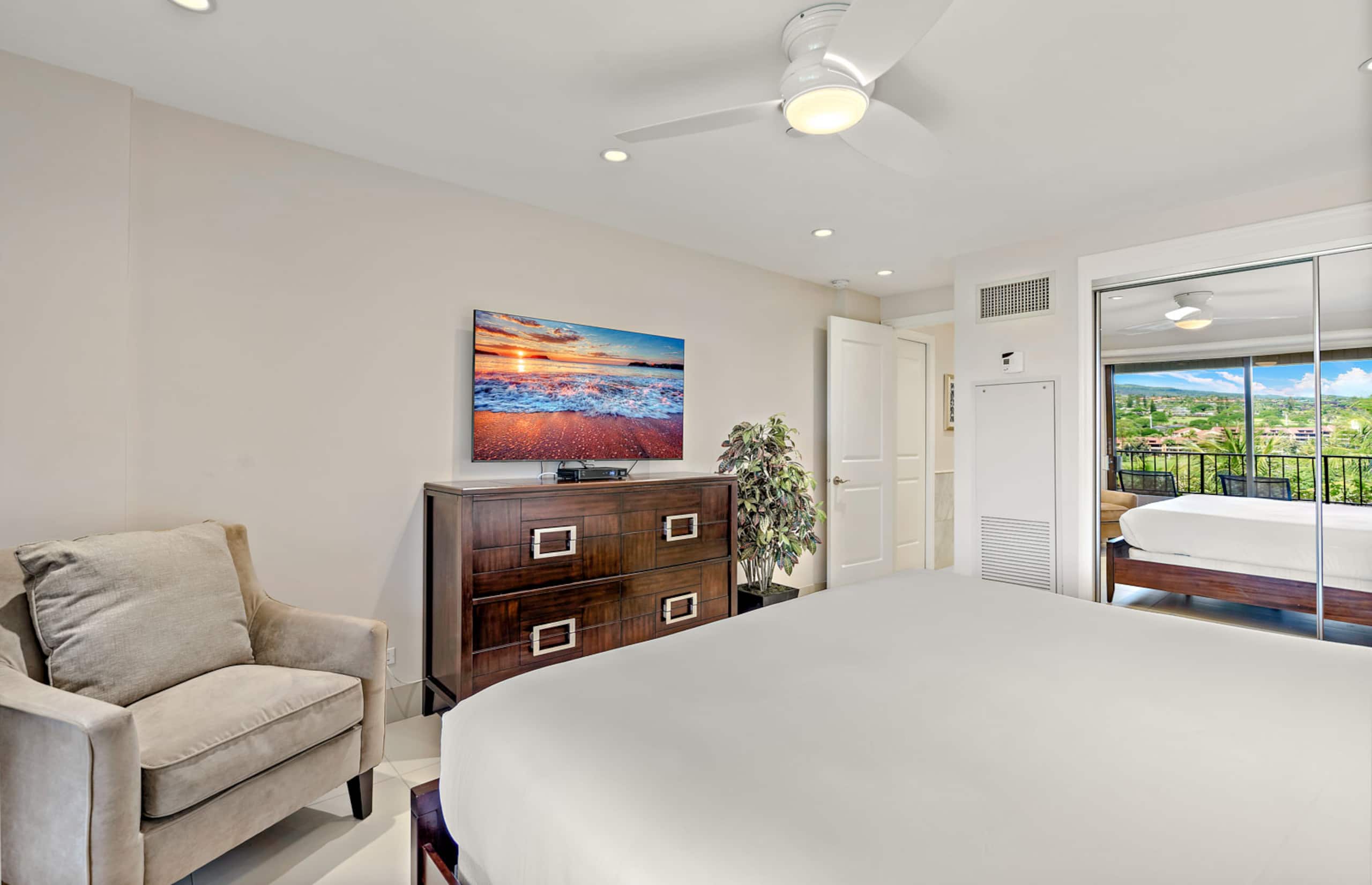 Condo in Lahaina · ★4.88 · 2 bedrooms · 3 beds · 2 baths - Image 19