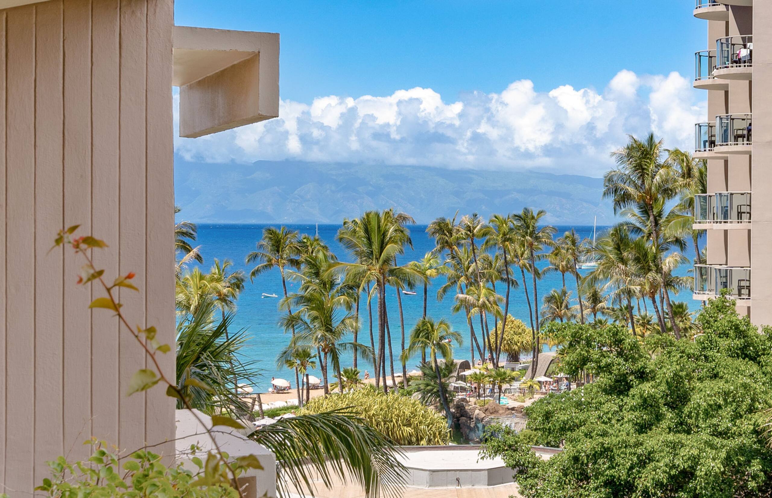 Condo in Lahaina · ★4.88 · 2 bedrooms · 3 beds · 2 baths - Image 1