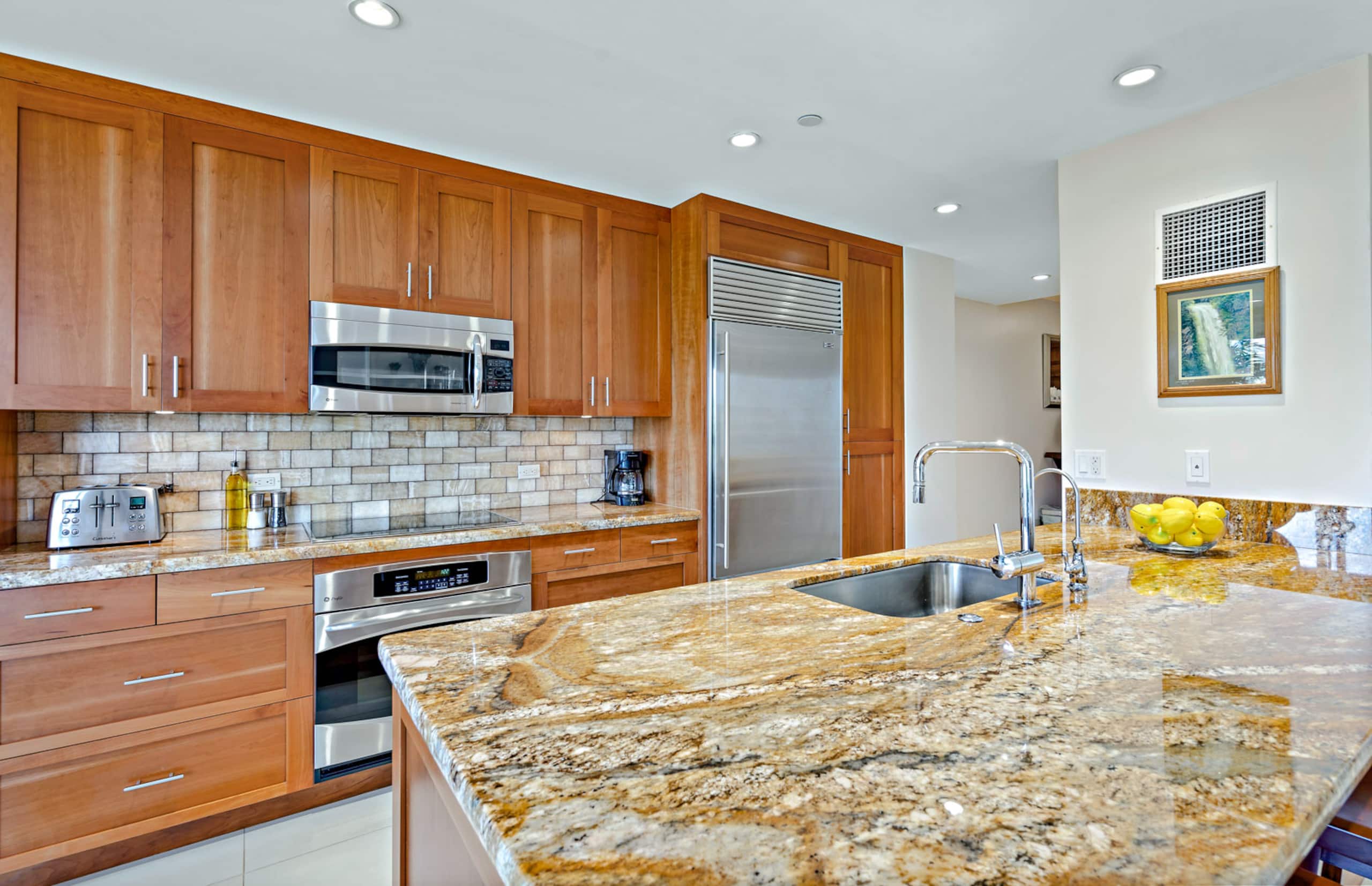 Condo in Lahaina · ★4.88 · 2 bedrooms · 3 beds · 2 baths - Image 6
