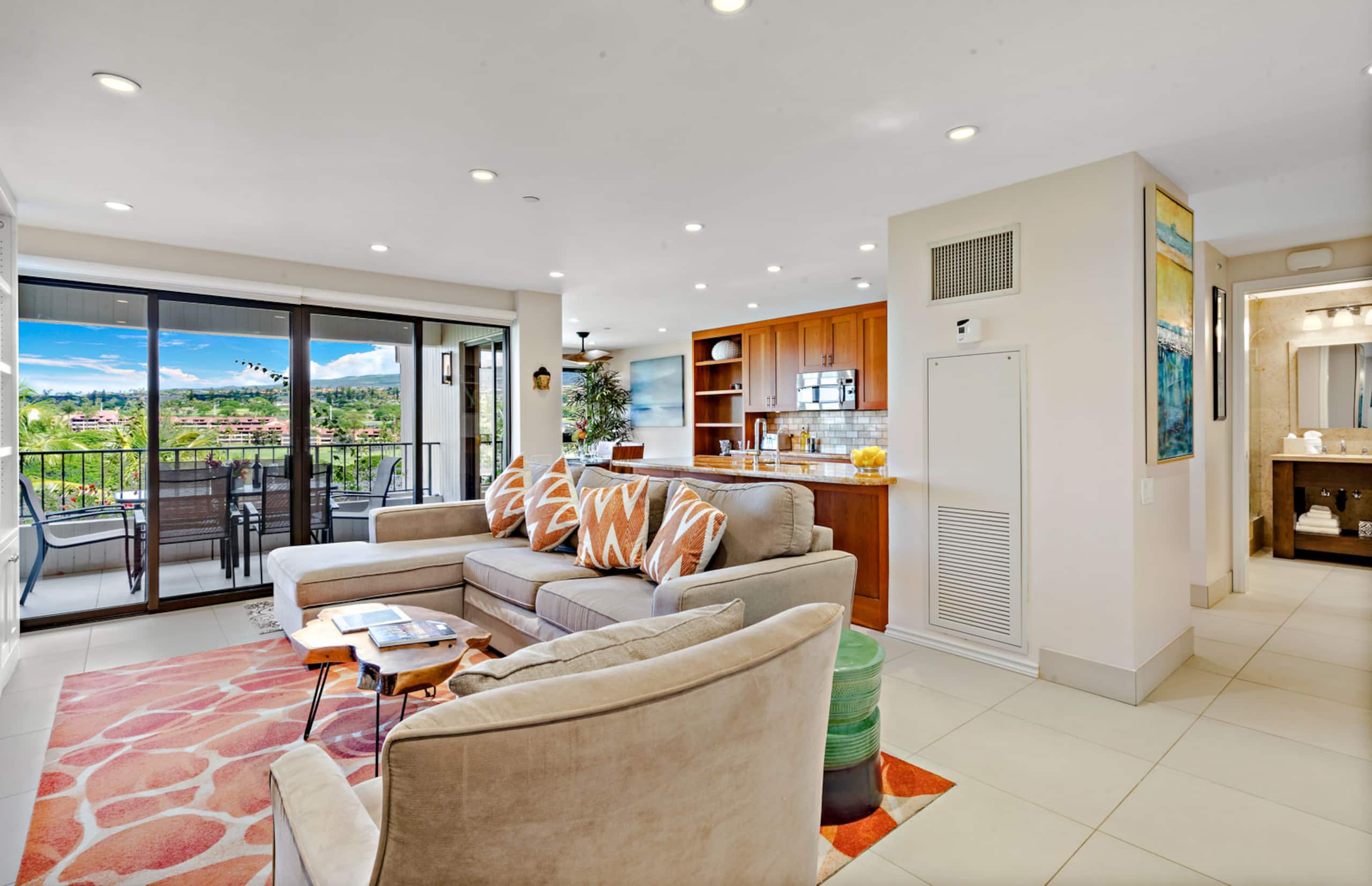 Condo in Lahaina · ★4.88 · 2 bedrooms · 3 beds · 2 baths - Image 15