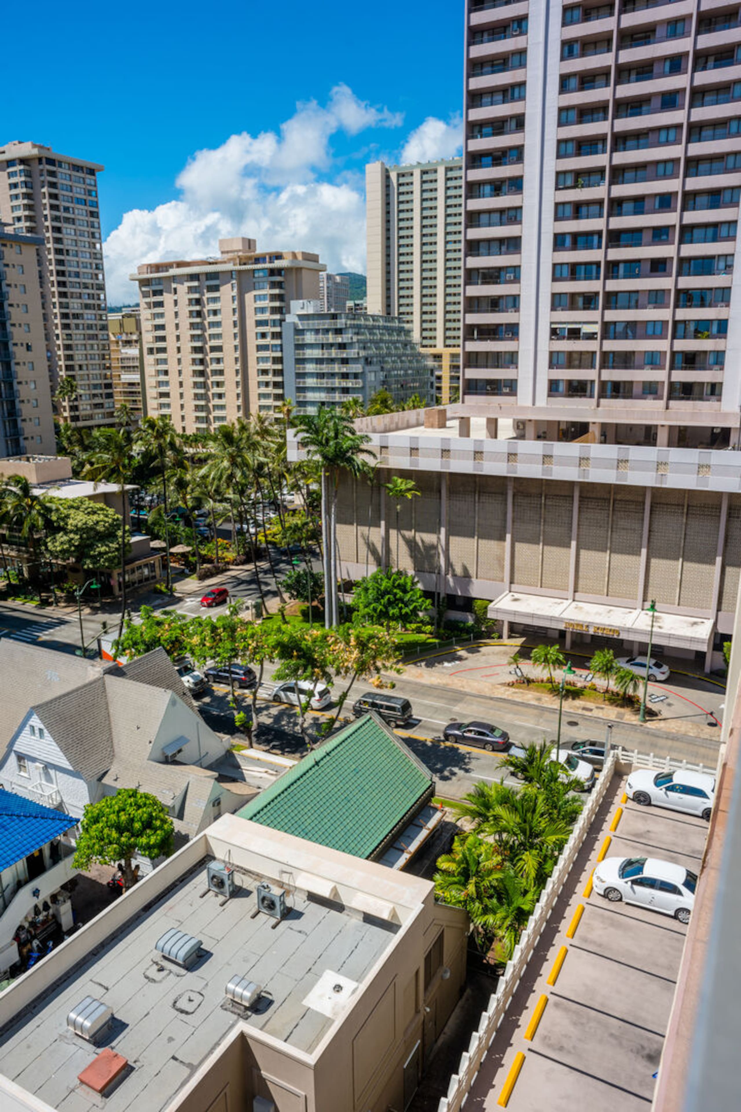 Condo in Honolulu · ★4.84 · 1 bedroom · 1 bed · 1 private bath - Image 16
