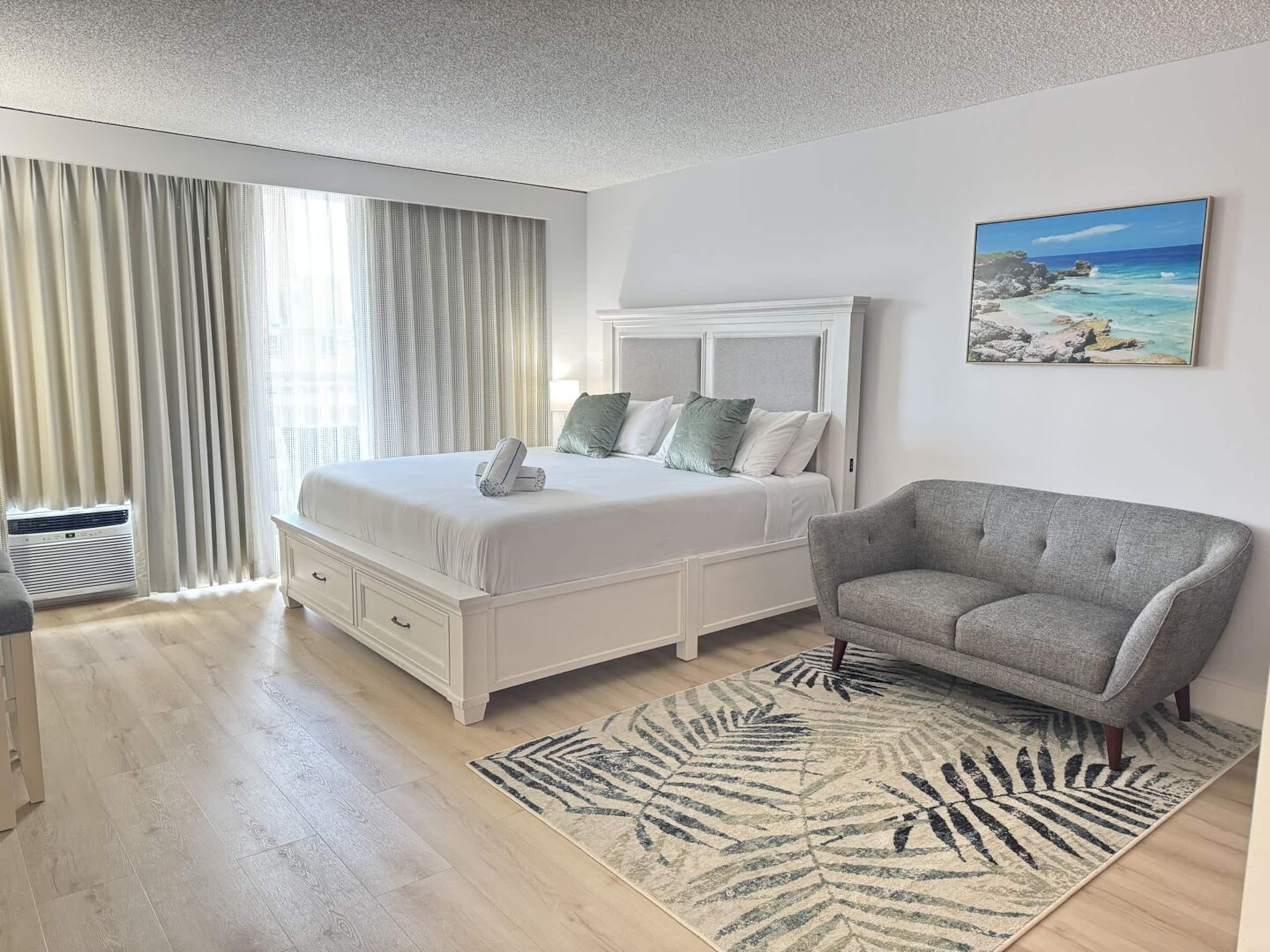 Condo in Honolulu · ★4.84 · 1 bedroom · 1 bed · 1 private bath - Image 1