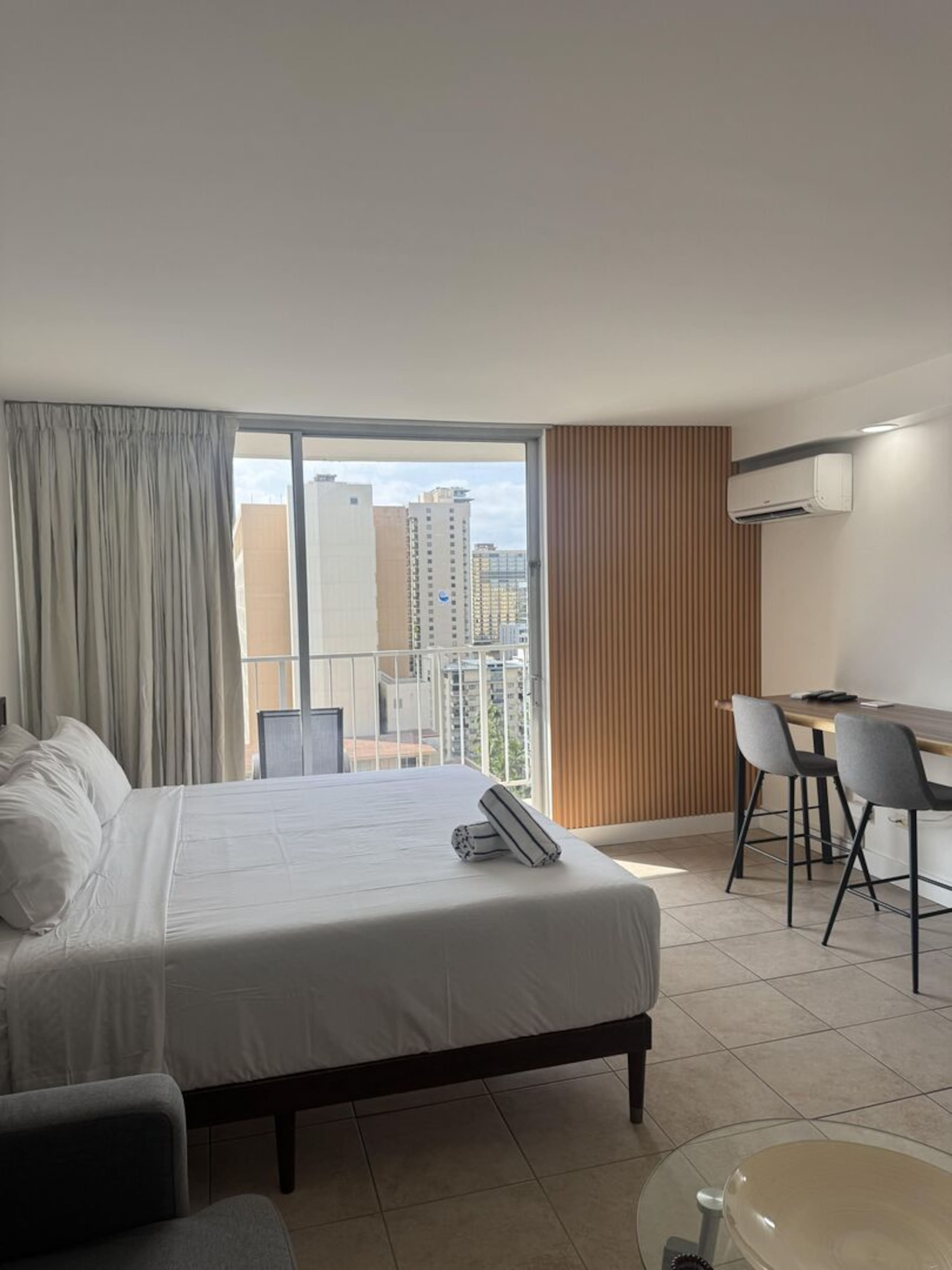 Condo in Honolulu · ★4.85 · 1 bedroom · 1 bed · 1 private bath - Image 3
