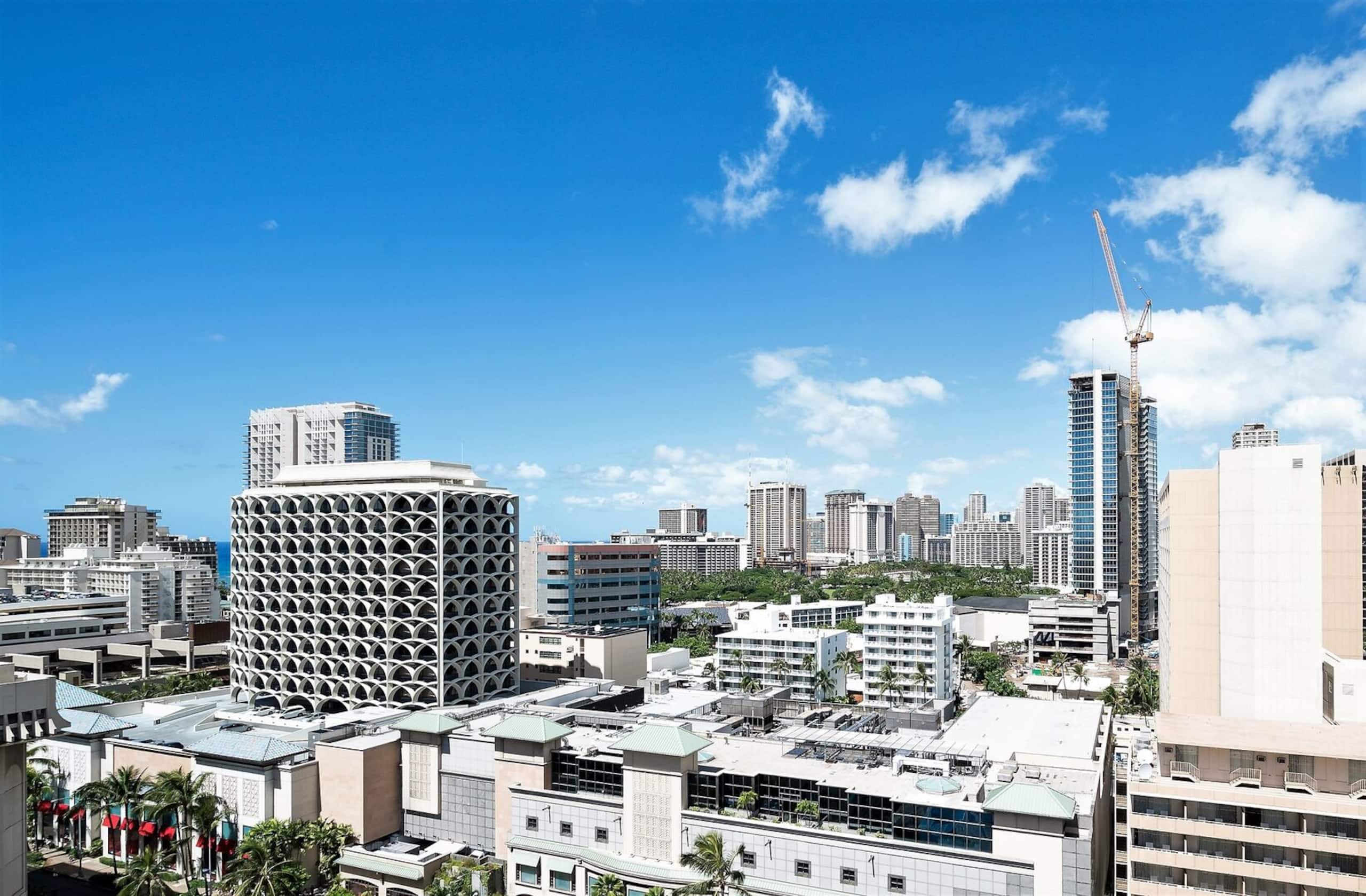 Condo in Honolulu · ★4.85 · 1 bedroom · 1 bed · 1 private bath - Image 10
