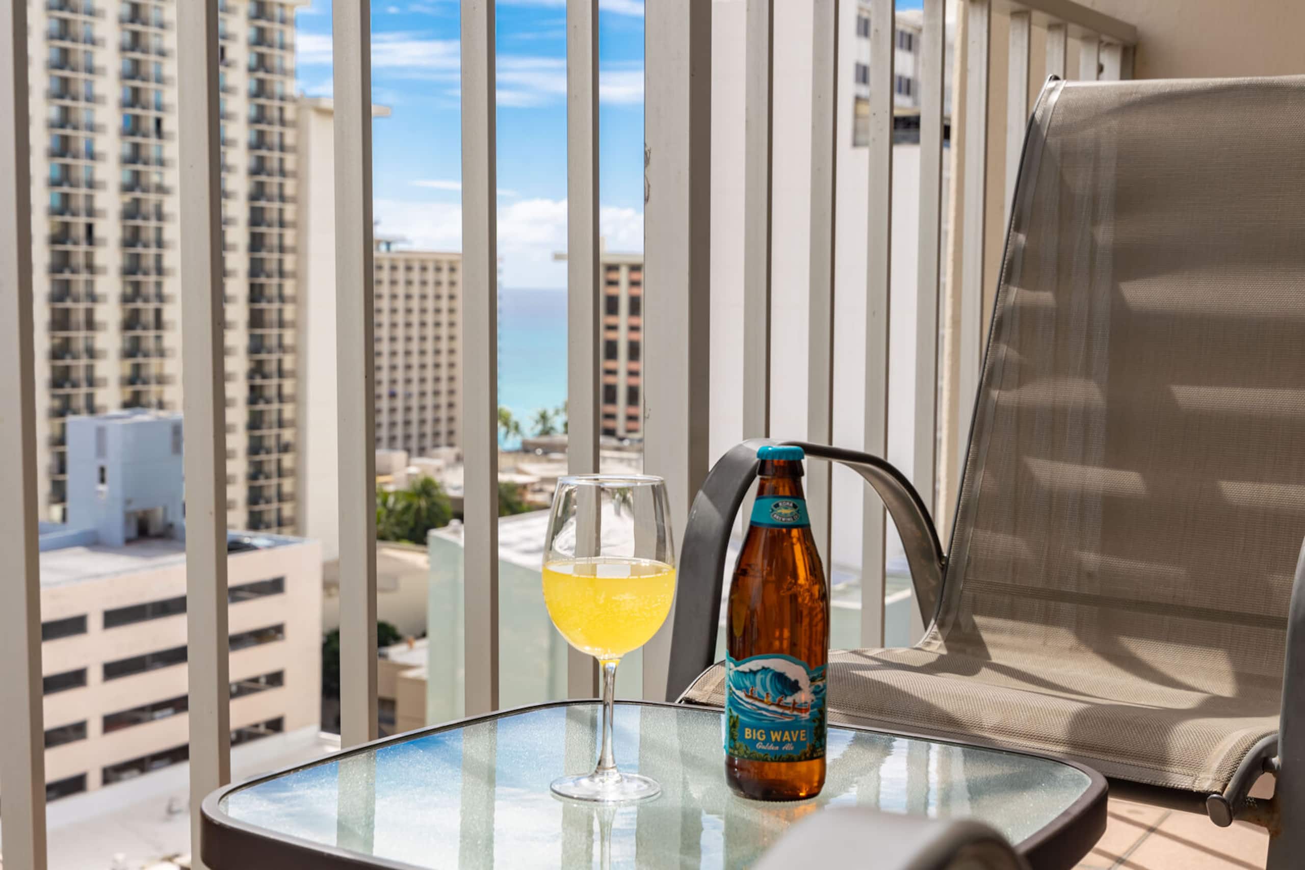 Condo in Honolulu · ★4.79 · 1 bedroom · 1 bed · 1 private bath - Image 33